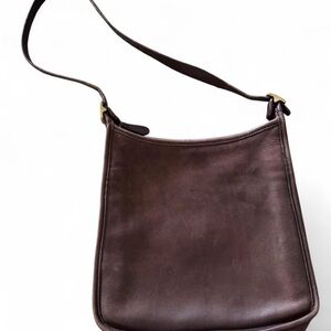 Coach Brown Leather Satchel with Elegant Design
